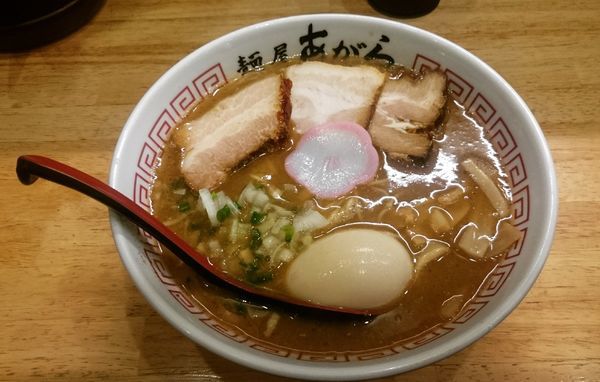 「豚骨中華そば 680円＋味玉」@麺屋あがらの写真