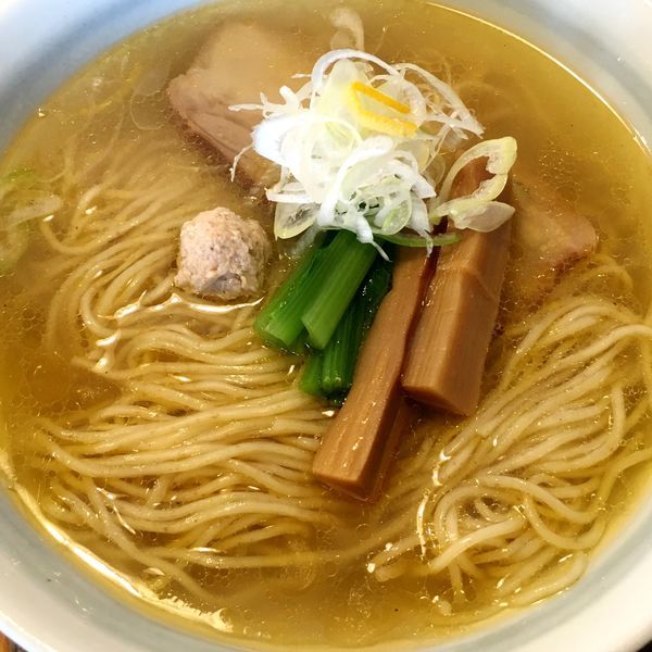 「鶏だし塩らーめん」@らーめん 二代目吉田商店の写真