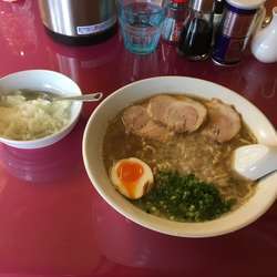 背脂醤油ラーメン(700円)