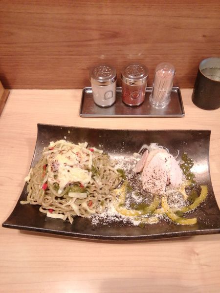 「ピロピロ麺のクリームジェノベーゼ混ぜそば」@麺屋Mの写真