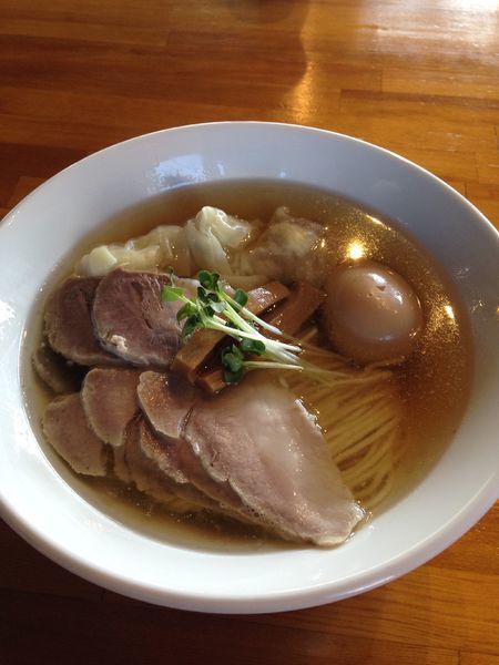 「塩煮干ワンタンそば チャーシュー(サービス)」@麺処 清水の写真