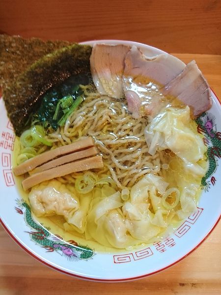 「ワンタン麺 (白醤油) 900円」@白河ラーメン 麺や鶏正の写真