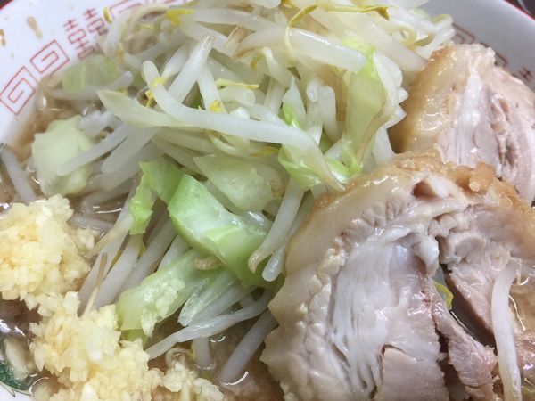 「小ラーメン＋ニンニク」@ラーメン二郎 横浜関内店の写真
