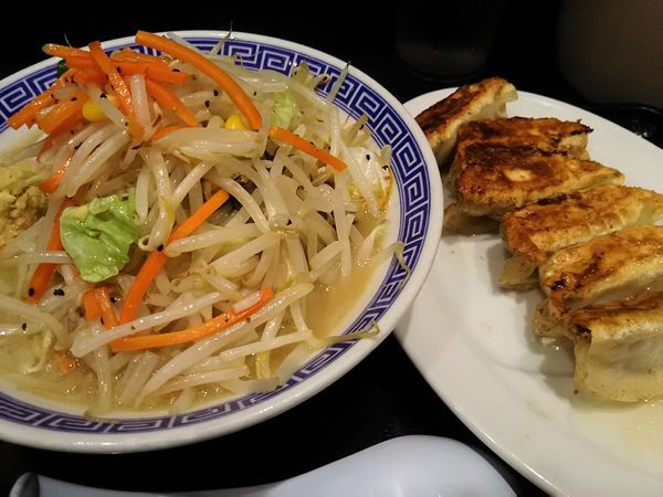 「タンギョウ￥880」@東京タンメン トナリ 東京ラーメンストリート店の写真