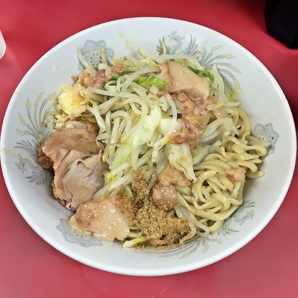 「汁なし￥６５０＋生卵￥５０」@ラーメン二郎 環七一之江店の写真
