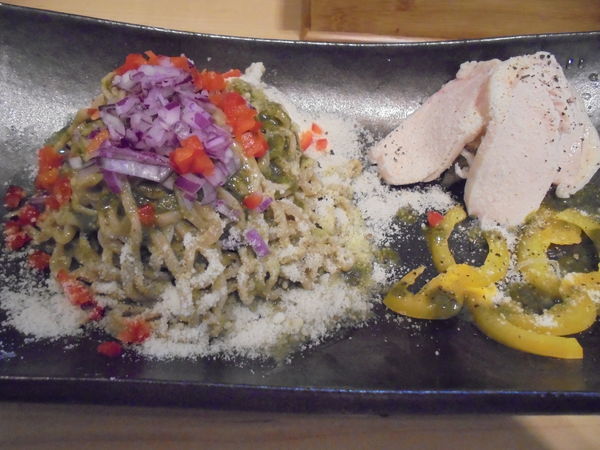 「【限定】ピロピロ麺のクリームジェノベーゼ混ぜそば　９００円」@麺屋Mの写真