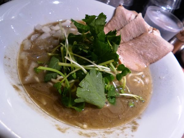 「濃厚烏賊煮干中華そば（塩）＋替え玉」@麺屋 ねむ瑠の写真