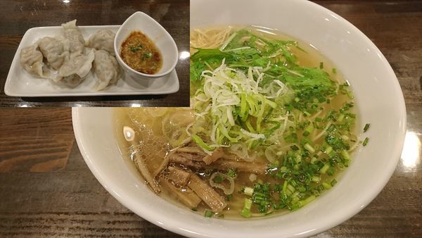 「鶏清湯塩らーめん＆茹で上げ餃子」@なかじゅう亭 高崎上豊岡店の写真