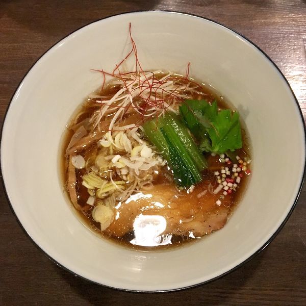 「媛っこ地鶏 醤油らぁ麺 錦 (900円)」@らぁ麺BAR 錦 iwamotoの写真