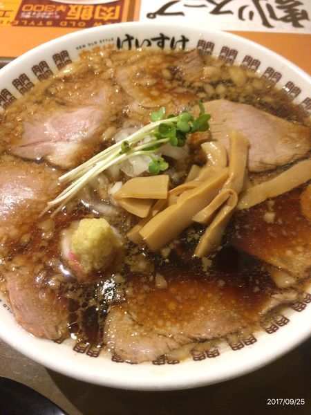 「背脂肉そば」@肉そば けいすけ 東京みーとれあ店の写真