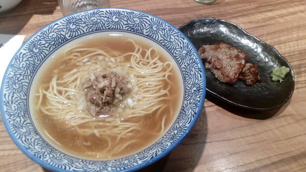 「牛を使ったらーめん（1000円）」@ラーメン燈郎の写真