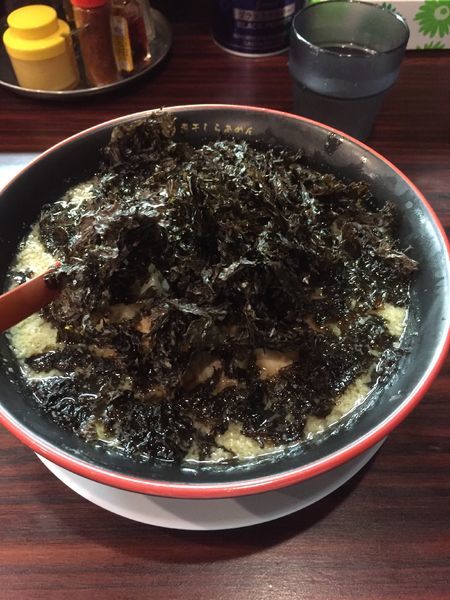 「岩のりらあめん」@煮干しらあめん 燕黒の写真