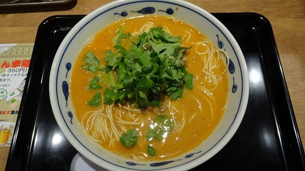 「香菜担々麺/900円」@博多らーめん食堂 由丸 三田店の写真