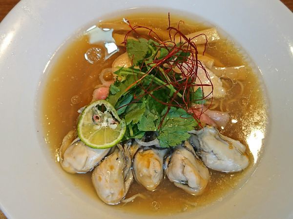 「牡蛎そば￥880＋牡蛎増し￥100＝￥980」@寿製麺よしかわ 川越店の写真