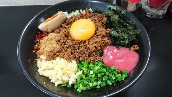 「【期間限定】台湾まぜそば(割スープ付)」@自家製麺SHINの写真