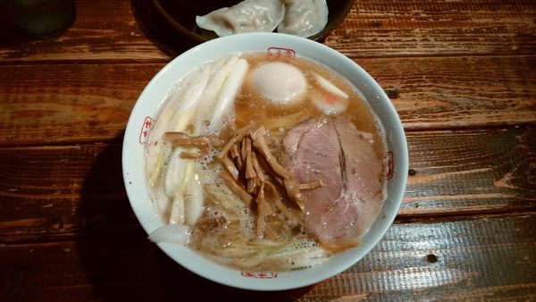 「味玉王様中華そば大盛＋水餃子」@きまぐれ八兵衛 安曇野本店の写真