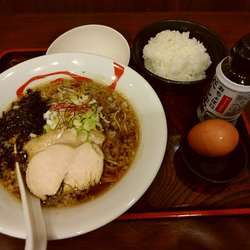 醤油らーめん(並盛・120g)730円