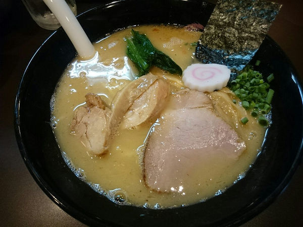 「白湯そば」@おおぜき中華そば店の写真