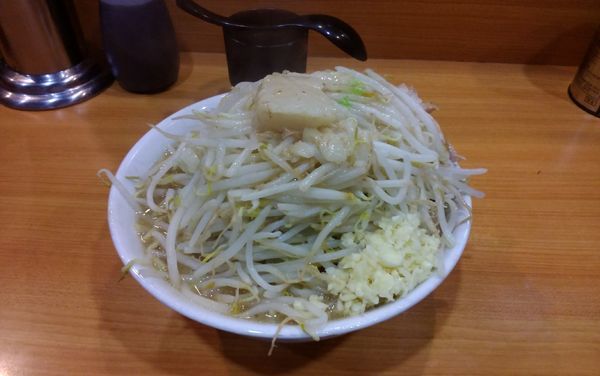 「小ラーメン（味薄め）ニンニク増し、アブラ増し」@ラーメン二郎 八王子野猿街道店2の写真