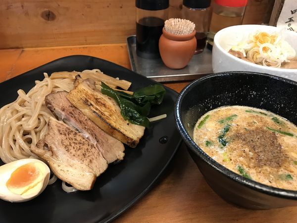 「つけ麺＋半もつ丼」@麺や卯の写真