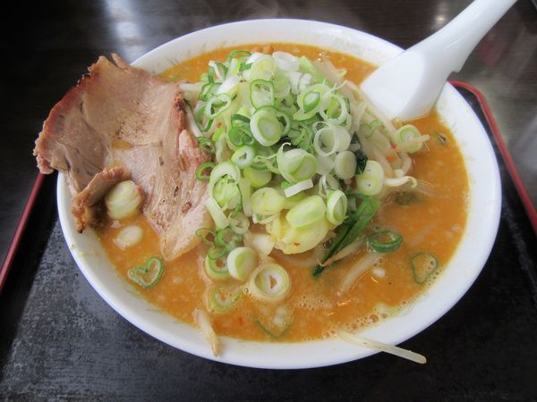「味噌野菜　大盛同料金（９００円）」@北海とんこつら～めん純輝 八千代店の写真