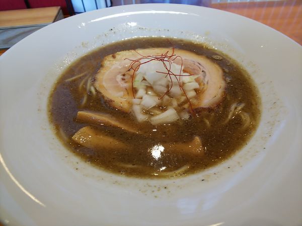 「濃厚煮干SOBA780円」@らーめんキッチン いいづかの写真