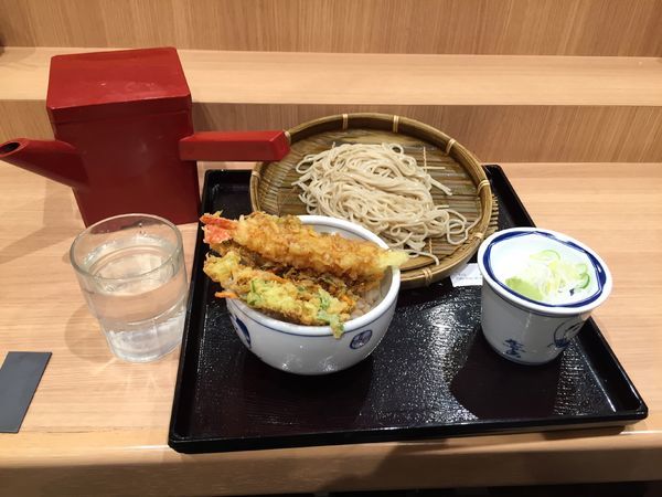 「天丼もりそばセット 600円」@そば処 信州屋 新宿南口店の写真
