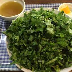 (何かラー油の乗った)ラムパクチー飯