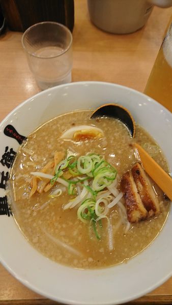 「醤油とんこつラーメン」@九州ラーメン 黒兵衛 江坂店の写真