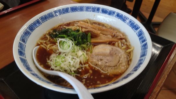 「らーめん（５７０円）」@中井食堂の写真