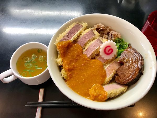 「贅沢旨塩まぜそば 1,200円」@まぜそば専門 闘牛脂の写真