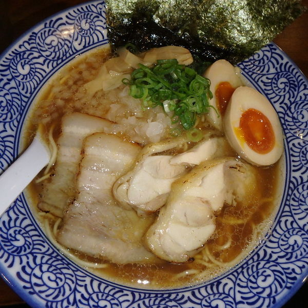 「特製煮干しラーメン(900円)」@煮干しラーメン 麺匠 春晴の写真