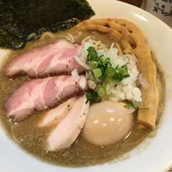 煮干し白湯ラーメン780+特製200