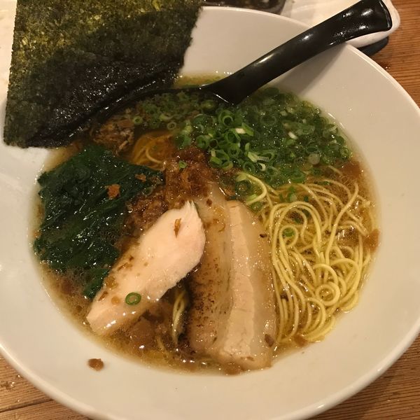 「香味鶏だし醤油らーめん」@三代目麺処 「まるは」極 船橋店の写真