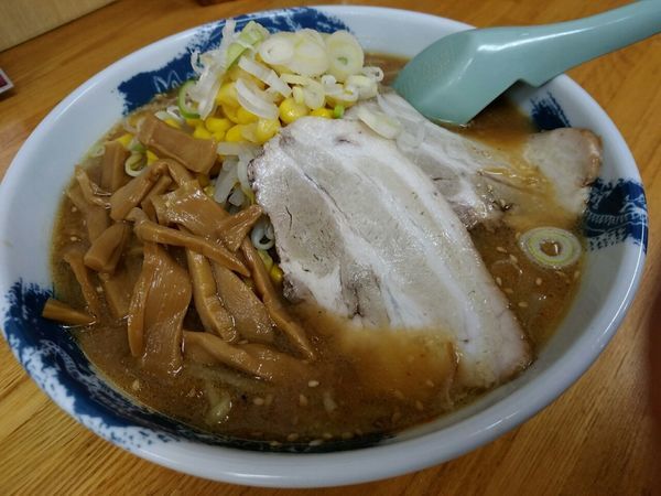 「味噌らーめん(並盛・145g)630円」@麺屋 なんなんの写真