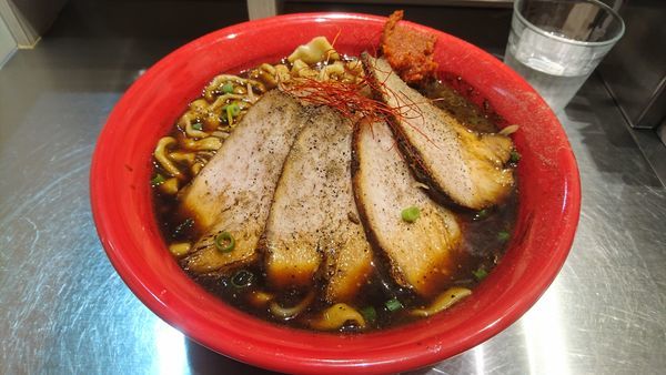 「ブラックらーめん(辛味付)」@麺創研 紅 BLACKの写真