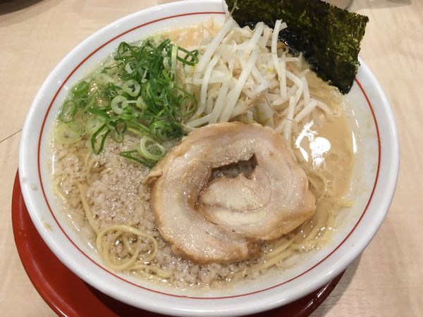 「らーめん ¥580 麺カタ アブラマシマシ」@替玉千里眼 志木店の写真