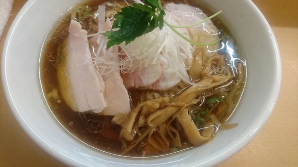 「醤油ちゃーしゅー麺」@麺や 一峯の写真