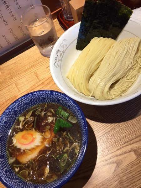 「清湯（しょうゆ）つけそば　830円」@つけそば 神田勝本の写真