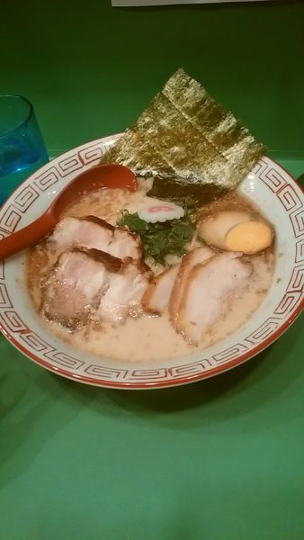 「チャーシュー麺」@ラーメン 情熱の薔薇の写真