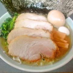 横浜家系ラーメン 本庄家の画像