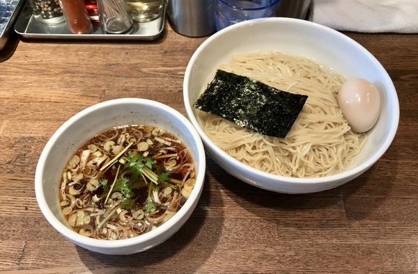 「醤油のつけソバ＋味玉」@Tomboの写真