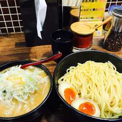 味噌つけ麺大盛野菜増し+味玉