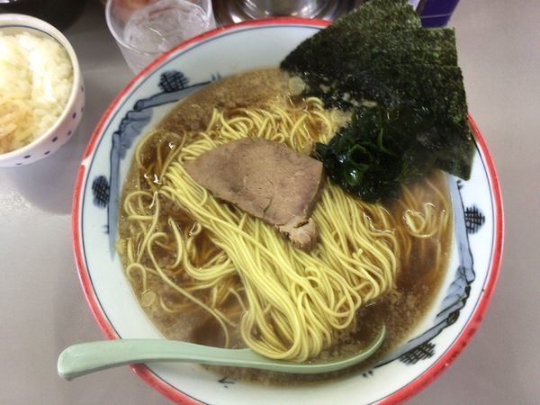 「醤油ラーメン 硬め＋半ライス」@ラーメンショップ 122号騎西店の写真