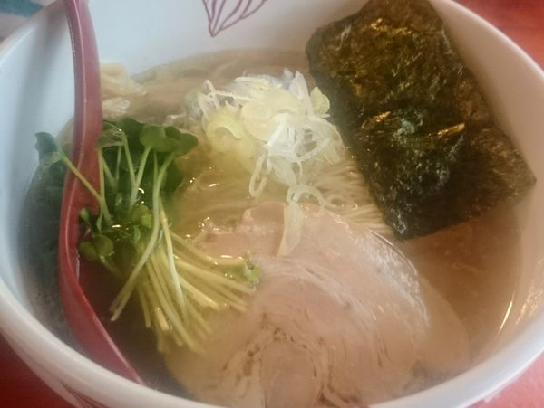 「塩ラーメン＋炊き込むご飯（無料）」@麺処 あす花の写真
