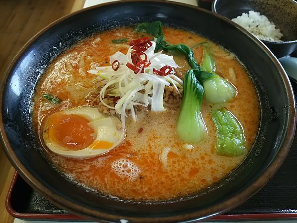 「【限定】みそ担々麺 （大盛り：サービス券）＋ライス：サービス」@くるまやラーメン 松本渚店の写真