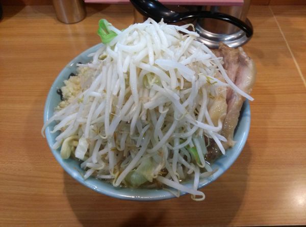 「小ラーメンにんにく少な目ヤサイ」@ラーメン二郎 八王子野猿街道店2の写真