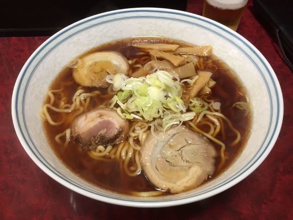 「ラーメン大盛り麺硬め」@ラーメンの支那銀の写真