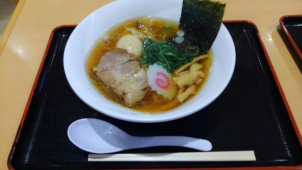 「醤油玉子らーめん」@らーめん さのや 東北自動車道下り佐野SA店の写真