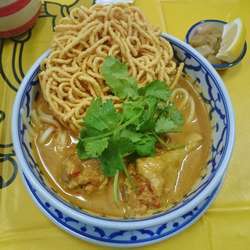 カオソーイ　900円